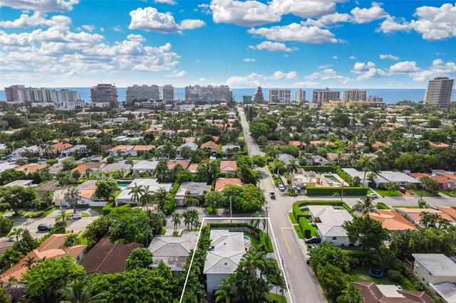 ALTOS DEL MAR NO 4 en Surfside, Miami Dade, Florida
