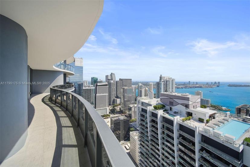 BRICKELL FLATIRON CONDO en Brickell, Miami Dade, Florida