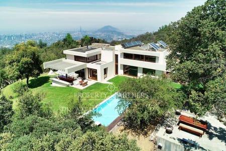 Moderna, eficiencia energética e impresionantes vistas a Santiago y al Manquehue en Lo Curro, Vitacura, Región Metropolitana