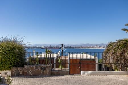 Casa en venta con salida al mar en La Herradura en La Herradura, Coquimbo, Región de Coquimbo