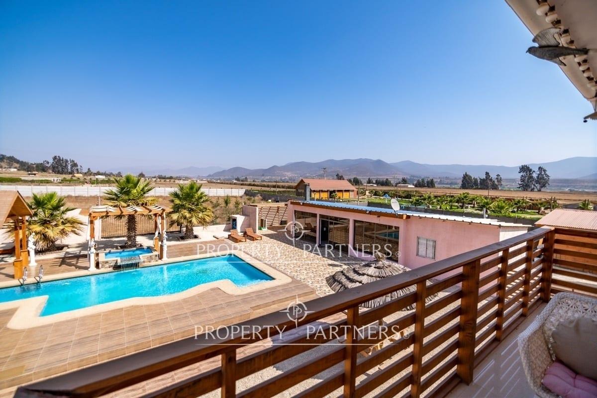 Increíble casa en condominio con gran terreno ubicada en Altovalsol en La Serena, Región de Coquimbo