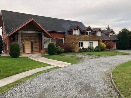 Casa amplia, cómoda y en hermosa ubicación en altos del Llanquihue en Puerto Varas, Región de Los Lagos
