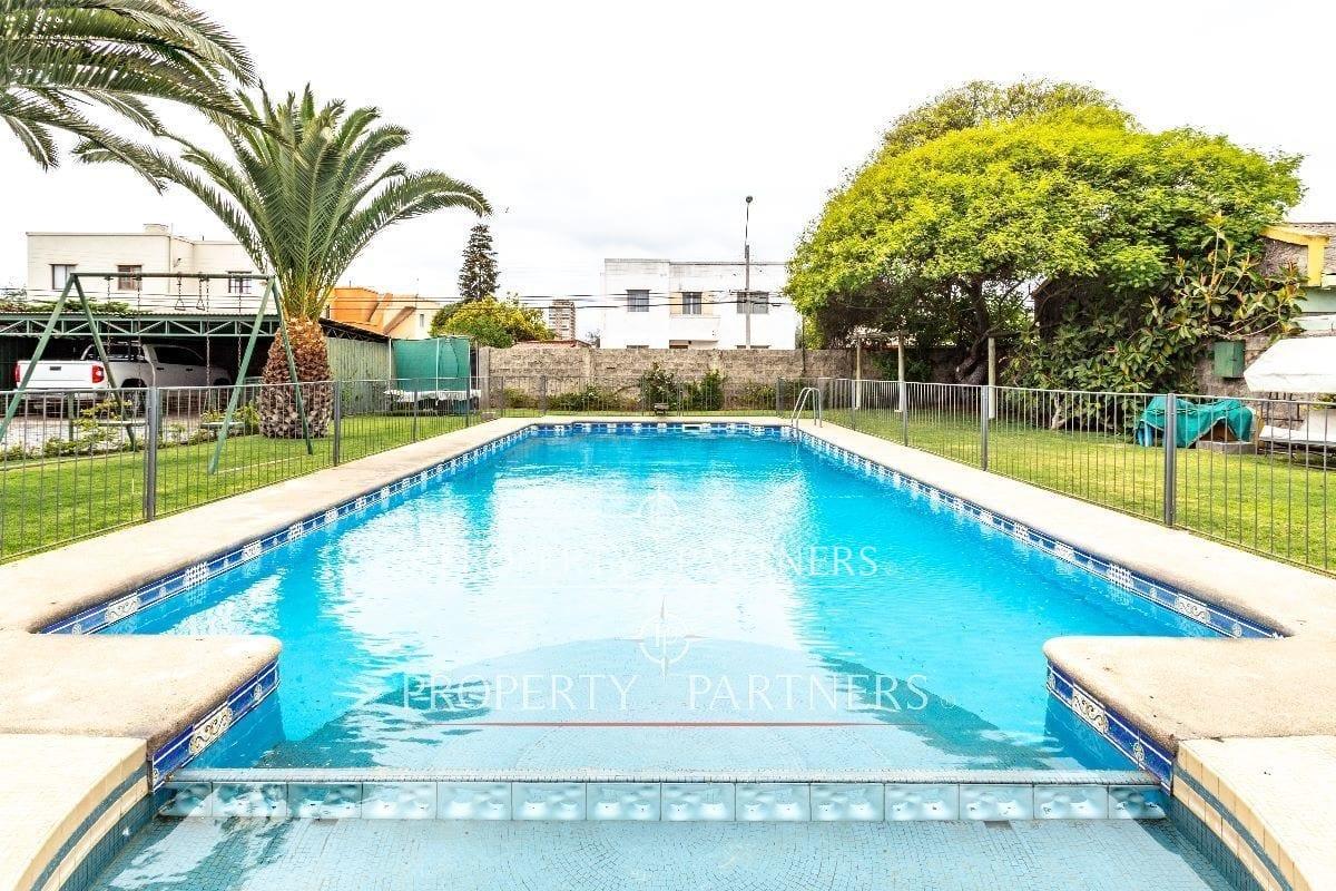 Gran casa en sector consolidado de Coquimbo ideal para área comercial. en Coquimbo, Región de Coquimbo