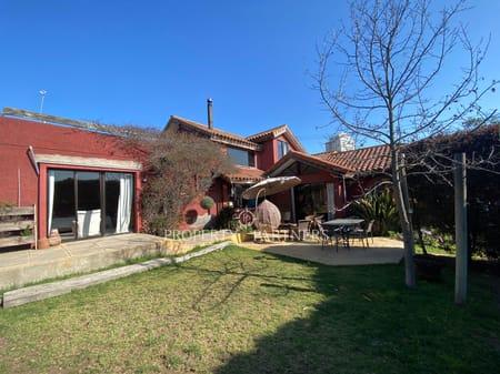 Se vende excelente propiedad con gran patio y mucho potencial en Concón  en Concón, Región de Valparaíso