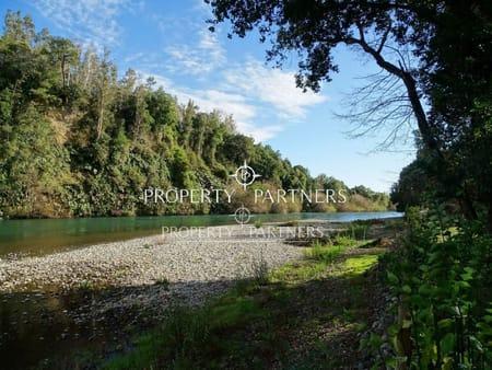 Gran casa a orillas de Río Toltén en Villarrica, Región de Araucania