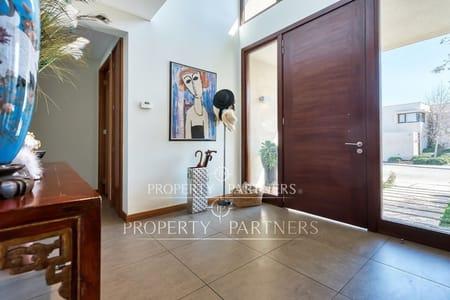 Preciosa casa mediterránea en condominio no perímetral en Quillayes, La Dehesa, Región Metropolitana