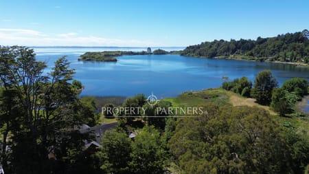 Exclusiva casa en venta a orillas del Lago Llanquihue en Puerto Rosales en Puerto Varas, Región de Los Lagos