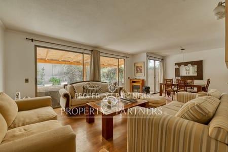 Casa en condominio sector Pie Andino en Barrio Alpino, La Dehesa, Región Metropolitana