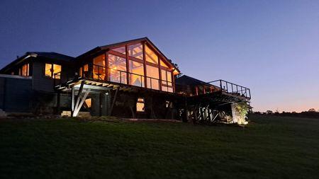 Hermosa y amplia casa, con gran vista y terreno a minutos de Puerto Varas en Puerto Varas, Región de Los Lagos