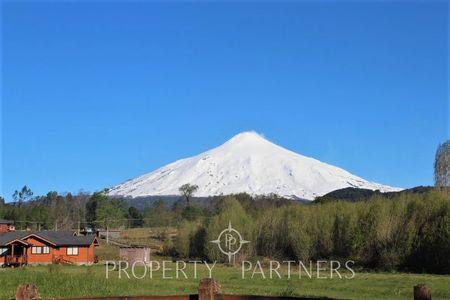 Oportunidad casa con vistas al volcán y lago en Villarrica, Región de Araucania