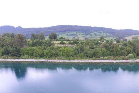 1,2 hectáreas con 240 m de orilla de Lago Llanquihue en Puerto Varas, Región de Los Lagos