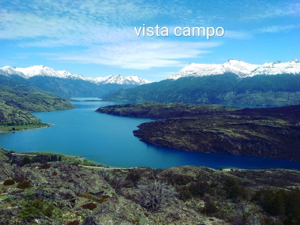 Campo con hermosa vista al Lago Bertrand en Región de Aysen
