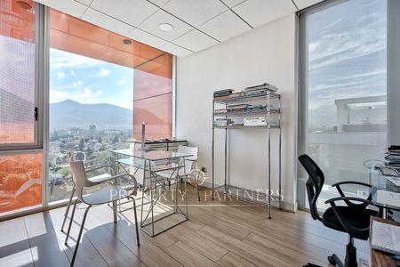 Espectacular oficina en Vitacura (106 UF/m2) en Las Condes, Región Metropolitana