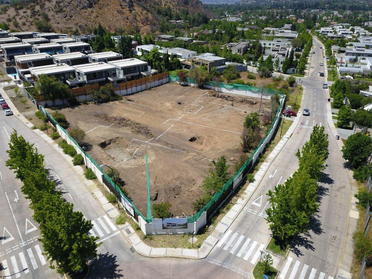 Estupendo terreno en barrio Los Nogales, con proyecto para 6 casas en Los Nogales, Lo Barnechea, Región Metropolitana