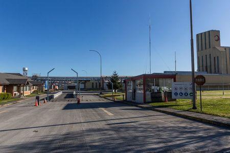 Gran terreno en Puerto Montt con planta industrial  cercano centro ciudad en Puerto Montt, Región de Los Lagos