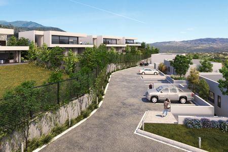 Exclusivo condominio de casas nuevas mediterráneas . en Lo Barnechea, Región Metropolitana