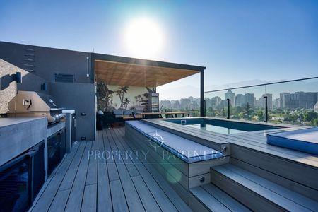 Exclusivo penthouse duplex, azotea privada y piscina en Vitacura, Región Metropolitana