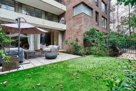 Precioso Duplex con jardín privado en Nueva Costanera, Vitacura, Región Metropolitana