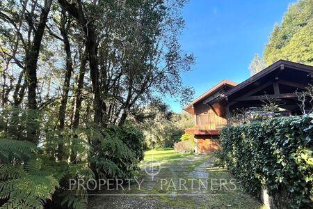 Espectacular Terreno con Casa a Orillas de Lago en Villarrica, Región de Araucania