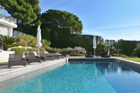 Villa en Cannes, vista panorámica al mar en undefined
