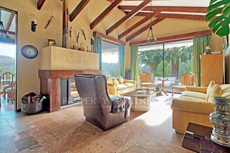 Casa con insuperables entorno natural y vistas en El Arrayán en El Arrayán, Los Trapenses, Región Metropolitana Casa con insuperables entorno natural y vistas en El Arrayán en El Arrayán, Los Trapenses, Región Metropolitana