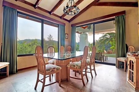 Casa con insuperables entorno natural y vistas en El Arrayán en El Arrayán, Los Trapenses, Región Metropolitana Casa con insuperables entorno natural y vistas en El Arrayán en El Arrayán, Los Trapenses, Región Metropolitana