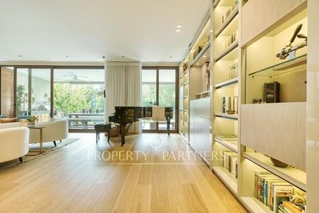 Elegante y exclusivo departamento con jardín privado en Quinchamalí, Las Condes, Región Metropolitana Elegante y exclusivo departamento con jardín privado en Quinchamalí, Las Condes, Región Metropolitana