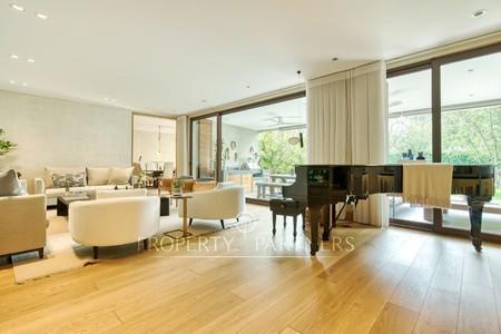 Elegante y exclusivo departamento con jardín privado en Quinchamalí, Las Condes, Región Metropolitana Elegante y exclusivo departamento con jardín privado en Quinchamalí, Las Condes, Región Metropolitana