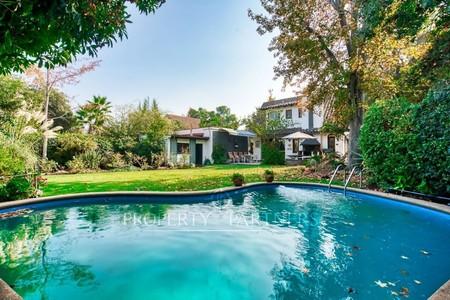 Con amplio terreno y perfecta ubicación. La reina en La Reina, Región Metropolitana Con amplio terreno y perfecta ubicación. La reina en La Reina, Región Metropolitana