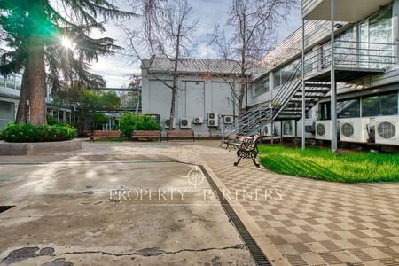 Espectacular Edificio Corporativo (33,3UF/mt2) en Santiago, Región Metropolitana Espectacular Edificio Corporativo (33,3UF/mt2) en Santiago, Región Metropolitana