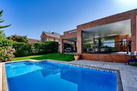 Casa estilo Mediterránea en San Carlos de Apoquindo en San Carlos de Apoquindo, Las Condes, Región Metropolitana Casa estilo Mediterránea en San Carlos de Apoquindo en San Carlos de Apoquindo, Las Condes, Región Metropolitana