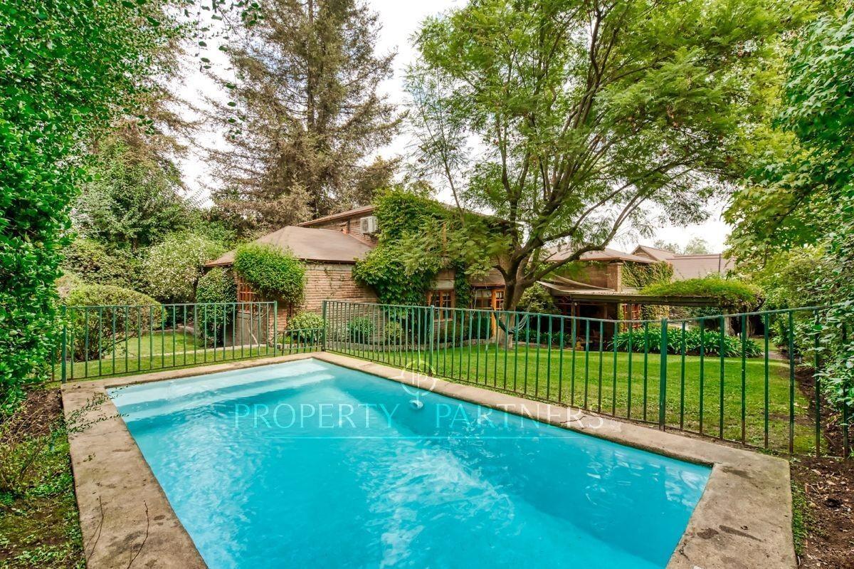 Espectacular Casa en Exclusivo Condominio Los Almendros en Ciudad Empresarial, Huechuraba, Región Metropolitana Espectacular Casa en Exclusivo Condominio Los Almendros en Ciudad Empresarial, Huechuraba, Región Metropolitana