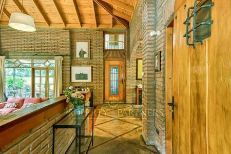 Espectacular Casa en Exclusivo Condominio Los Almendros en Ciudad Empresarial, Huechuraba, Región Metropolitana Espectacular Casa en Exclusivo Condominio Los Almendros en Ciudad Empresarial, Huechuraba, Región Metropolitana