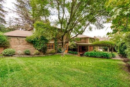 Espectacular Casa en Exclusivo Condominio Los Almendros en Ciudad Empresarial, Huechuraba, Región Metropolitana Espectacular Casa en Exclusivo Condominio Los Almendros en Ciudad Empresarial, Huechuraba, Región Metropolitana