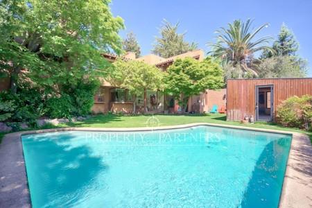 Espectacular casa Mediterranea en condominio no perimetral. El Huinganal en El Huinganal, Los Trapenses, Región Metropolitana Espectacular casa Mediterranea en condominio no perimetral. El Huinganal en El Huinganal, Los Trapenses, Región Metropolitana