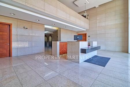 Luminosa oficina en Av. Del Valle , Huechuraba (Uf/m2 44) en Ciudad Empresarial, Huechuraba, Región Metropolitana Luminosa oficina en Av. Del Valle , Huechuraba (Uf/m2 44) en Ciudad Empresarial, Huechuraba, Región Metropolitana