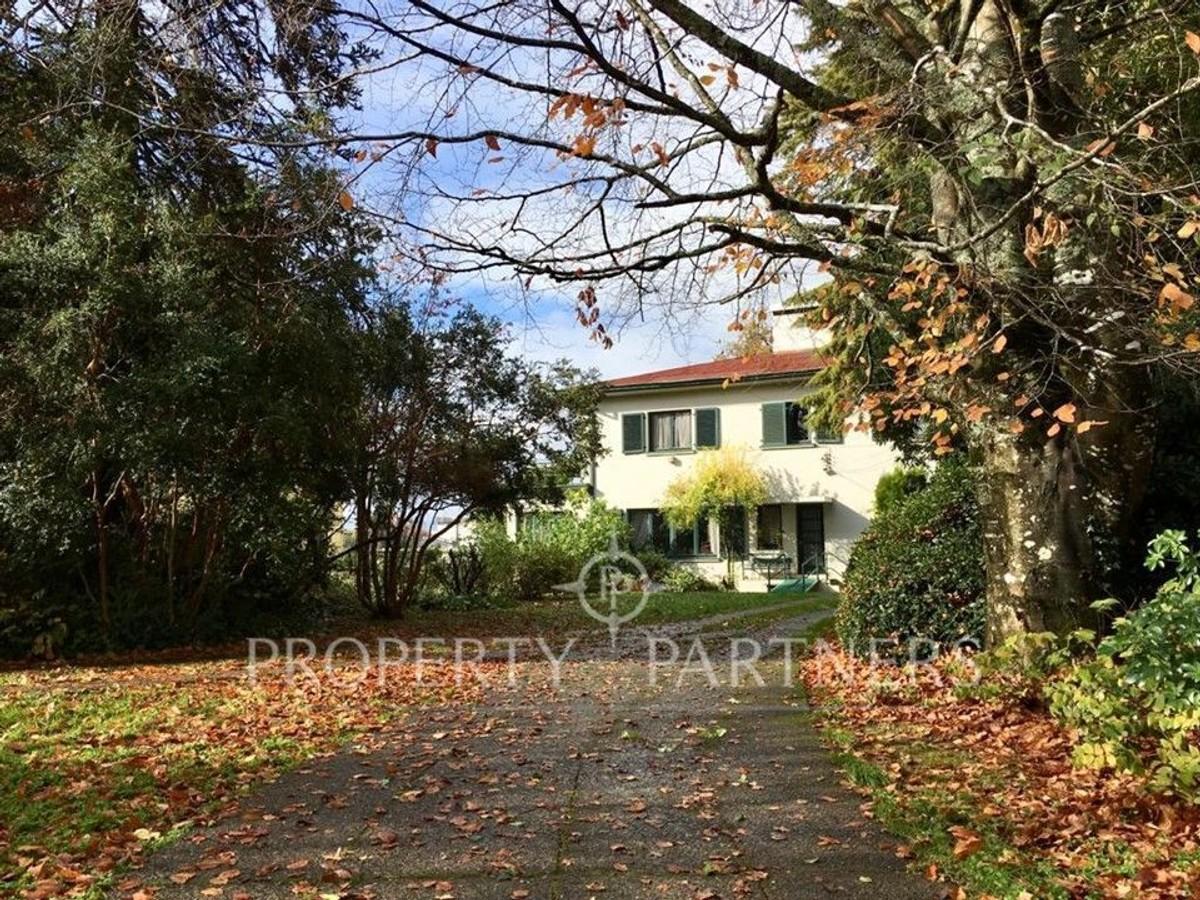 Espectacular casa orilla Río Valdivia en Isla Teja, Valdivia, Región de Los Rios Espectacular casa orilla Río Valdivia en Isla Teja, Valdivia, Región de Los Rios