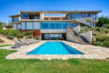 Gran Casa en Bahía privada a orillas del mar en Zapallar Norte, Zapallar, Región de Valparaíso Gran Casa en Bahía privada a orillas del mar en Zapallar Norte, Zapallar, Región de Valparaíso