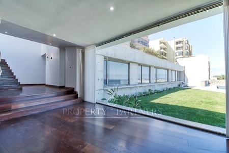 Exclusiva casa mediterránea, con piscina y vista panorámica a la costa, arquitecto Marcelo Rossi en Jardines del Sur, Antofagasta, Región de Antofagasta Exclusiva casa mediterránea, con piscina y vista panorámica a la costa, arquitecto Marcelo Rossi en Jardines del Sur, Antofagasta, Región de Antofagasta