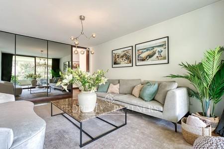 Amplio con vista despejada a pasos San Benito en Santa Maria, Vitacura, Región Metropolitana Amplio con vista despejada a pasos San Benito en Santa Maria, Vitacura, Región Metropolitana