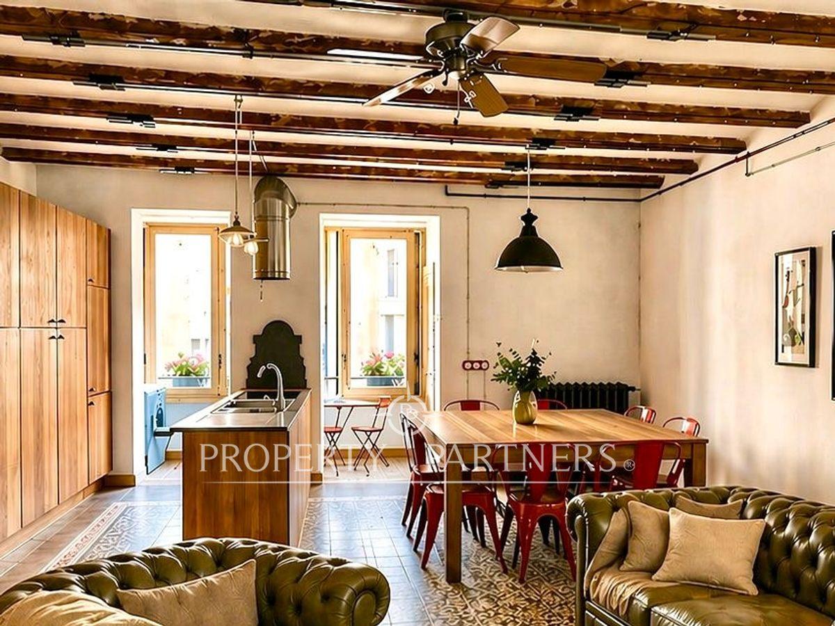 Piso amueblado de 130 m² con balcones en finca histórica en El Raval de alquiler temporal en El Raval, Ciutat Vella, Barcelona, Provincia de Barcelona Piso amueblado de 130 m² con balcones en finca histórica en El Raval de alquiler temporal en El Raval, Ciutat Vella, Barcelona, Provincia de Barcelona