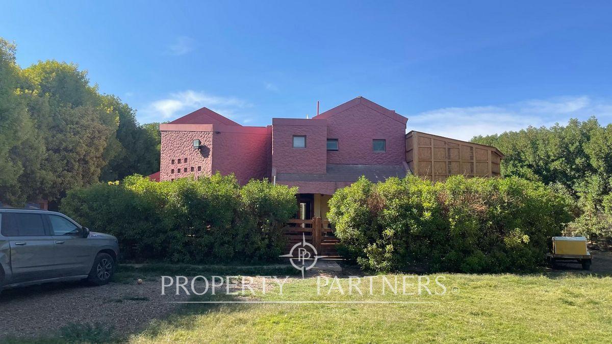 Se vende hermosa casa de 223 m2 construidos, emplazada en gran terreno. en Calama, Región de Antofagasta Se vende hermosa casa de 223 m2 construidos, emplazada en gran terreno. en Calama, Región de Antofagasta