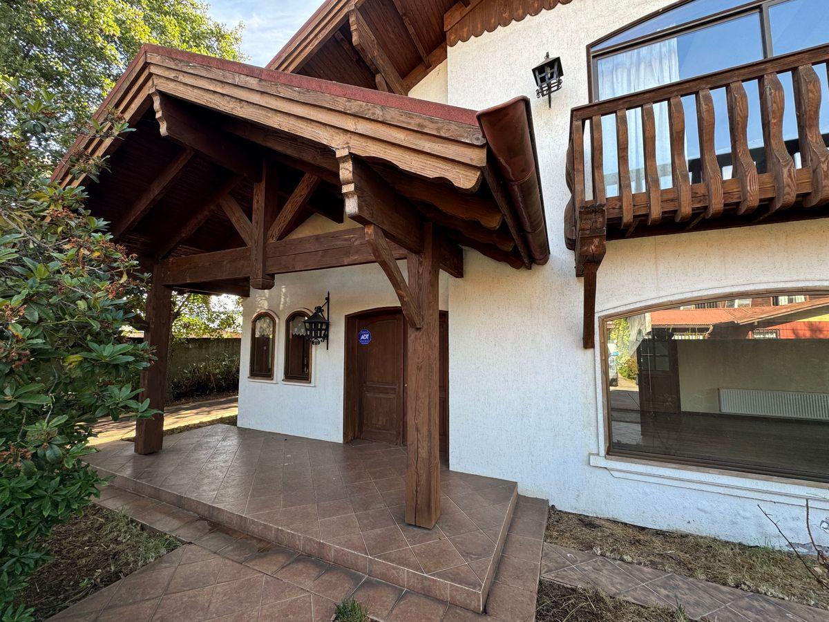 Amplia casa en Av Alemania en Temuco, Región de Araucania Amplia casa en Av Alemania en Temuco, Región de Araucania