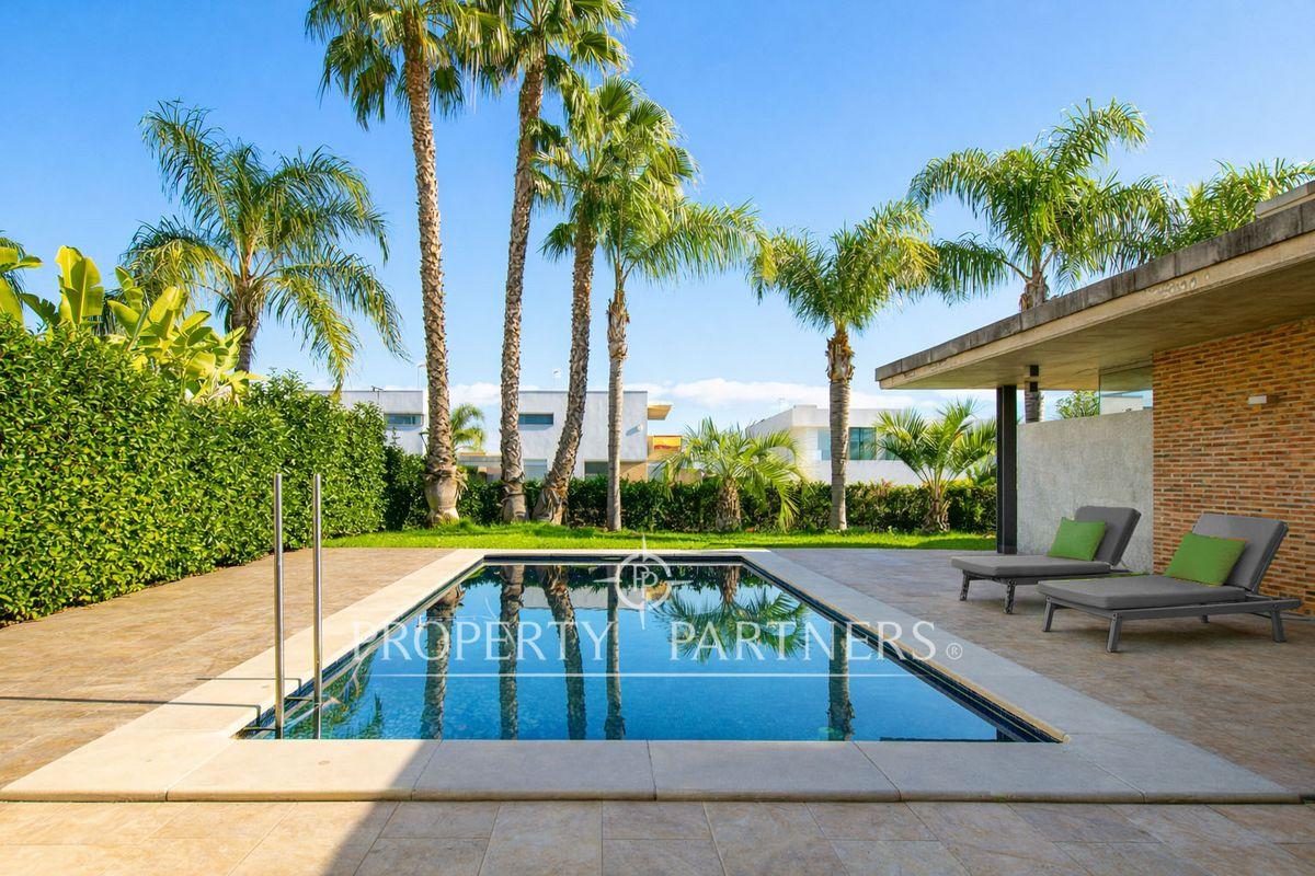 ESPECTACULAR Villa de 670m² junto al Golf Escorpión, Lujo, Espacio y Privacidad 6 habitaciones, 5 baños. en Provincia de Valencia ESPECTACULAR Villa de 670m² junto al Golf Escorpión, Lujo, Espacio y Privacidad 6 habitaciones, 5 baños. en Provincia de Valencia