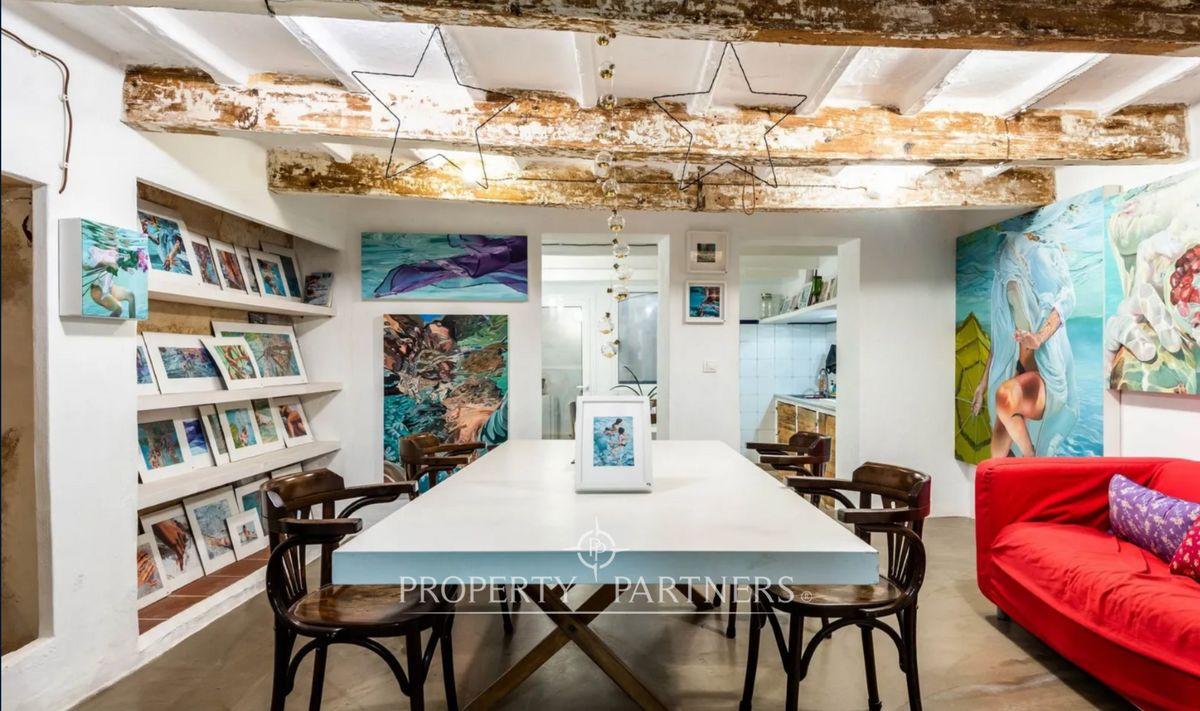 Casa con posibilidad de local en el Casco Antiguo de Ciutadella de Menorca en Menorca, Islas Baleares Casa con posibilidad de local en el Casco Antiguo de Ciutadella de Menorca en Menorca, Islas Baleares