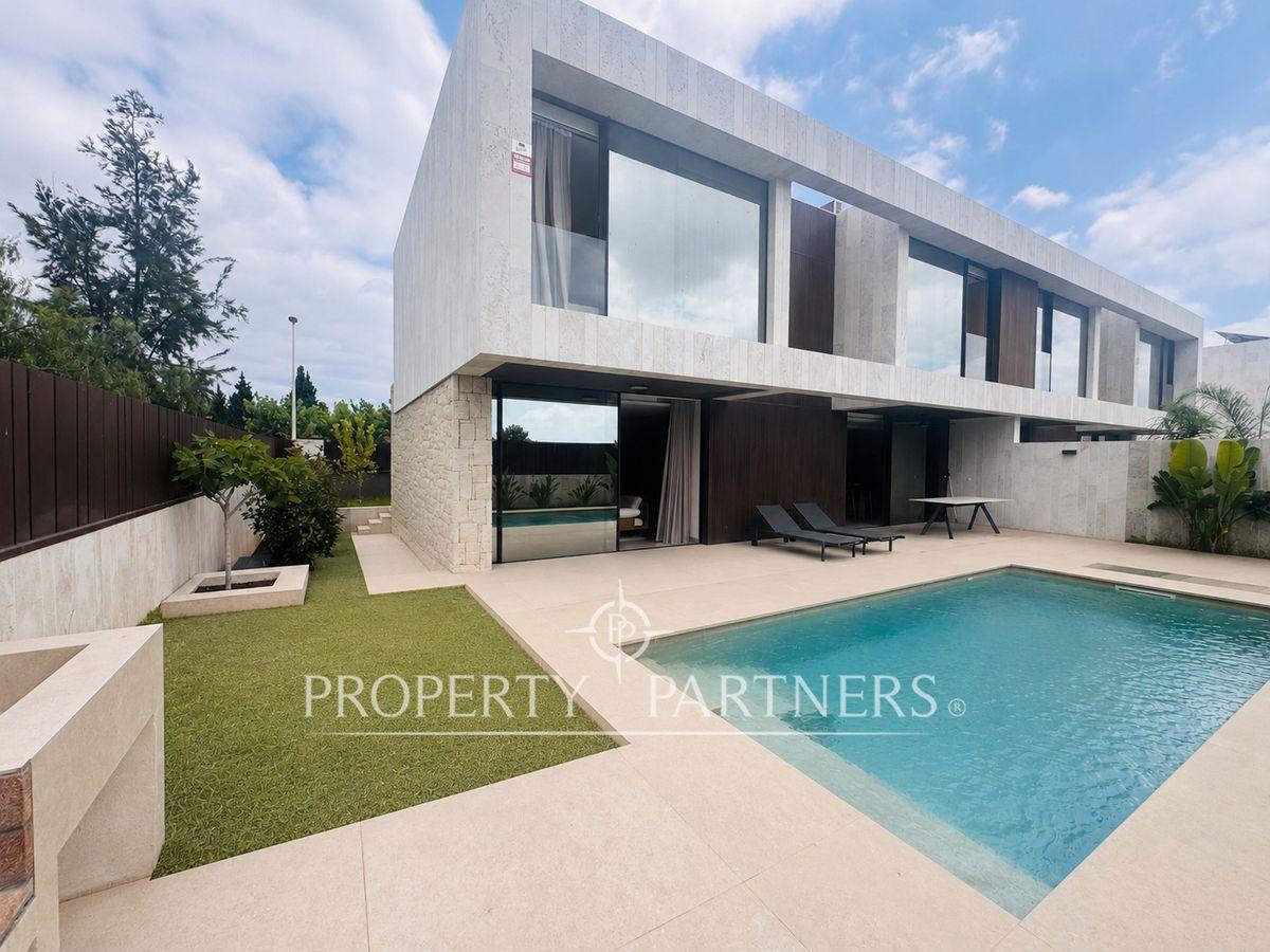 MAGNÍFICO Y EXCLUSIVO PAREADO AMUEBLADO EN ROCAFORT, 4 HAB, 4 BAÑOS. en Rocafort, Valencia, Provincia de Valencia MAGNÍFICO Y EXCLUSIVO PAREADO AMUEBLADO EN ROCAFORT, 4 HAB, 4 BAÑOS. en Rocafort, Valencia, Provincia de Valencia