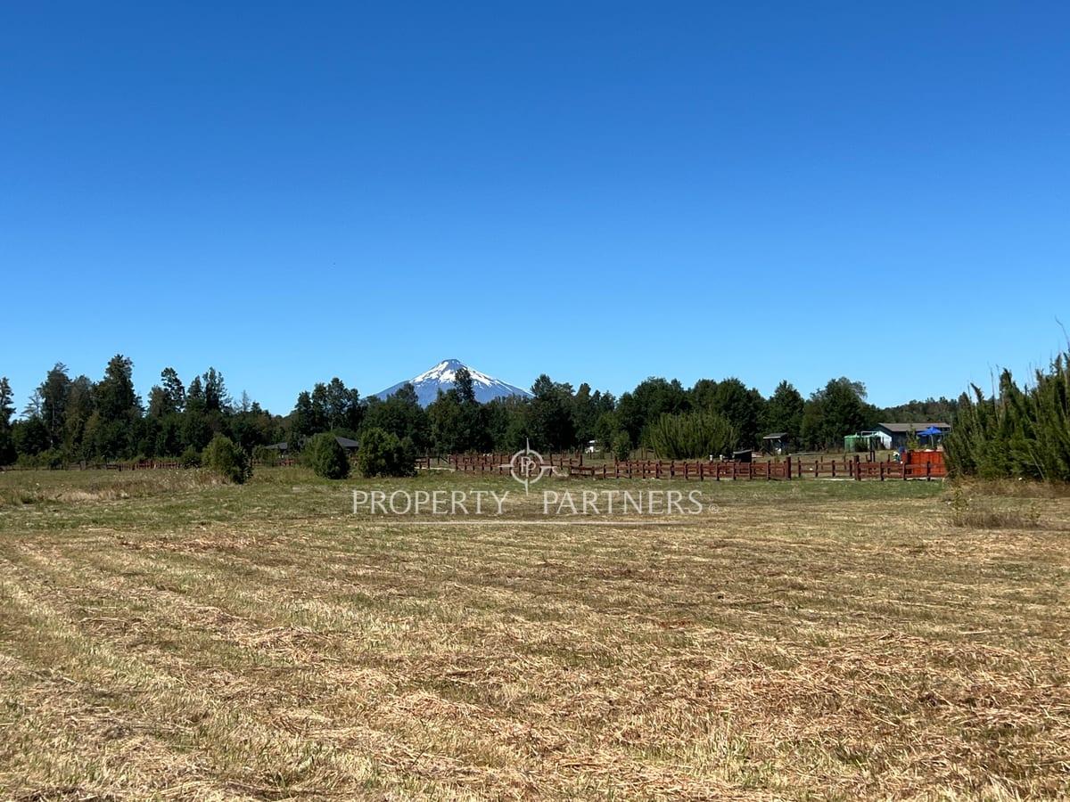 Hermosa parcela con vista al volcán en condominio cerrado en Villarrica, Región de Araucania Hermosa parcela con vista al volcán en condominio cerrado en Villarrica, Región de Araucania