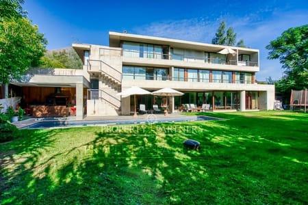 Exclusividad, amplitud y vanguardia. Moderna casa estilo mediterráneo La Reina Alta en La Reina, Región Metropolitana Exclusividad, amplitud y vanguardia. Moderna casa estilo mediterráneo La Reina Alta en La Reina, Región Metropolitana