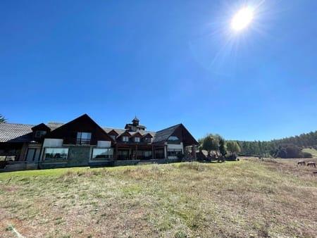 Gran Casa de 1.200 mt2 en terreno de 3.72 Ha. a pocos kilómetros de carretera. en Cautín, Región de Araucanía Gran Casa de 1.200 mt2 en terreno de 3.72 Ha. a pocos kilómetros de carretera. en Cautín, Región de Araucanía