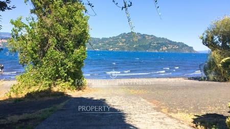 ¡Oportunidad! Preciosa casa con orilla de playa en Coñaripe, Panguipulli, Región de Los Rios ¡Oportunidad! Preciosa casa con orilla de playa en Coñaripe, Panguipulli, Región de Los Rios
